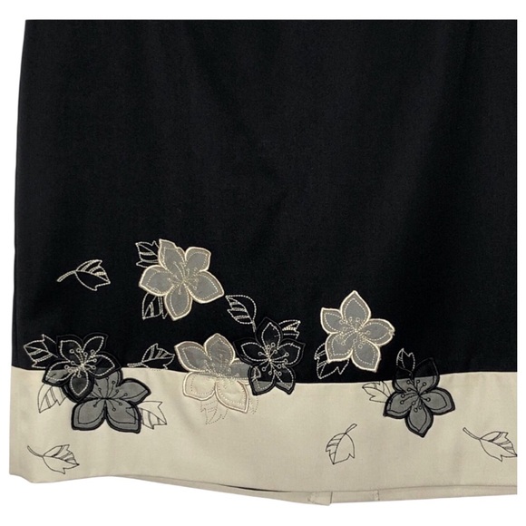 Tailor B Moss Clothing Co Floral Appliqué Skirt Womens Size 6 - Picture 4 of 6